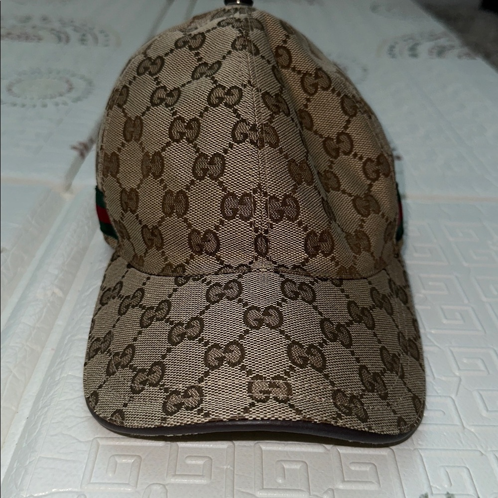 Gucci baseball hat
